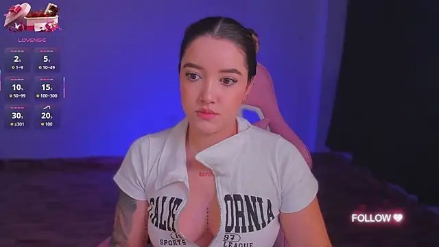 lunaarose online show from September 2025 04:16:01 AM