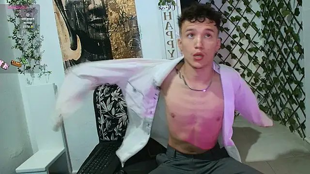 Snapshot of Patrick_phoenix chatting on November 2025 04:57:02 AM Patrick phoenix online show from November 2025 04:57:02 AM