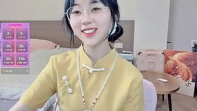 nini a online show from February 2026 03:15:01 AM