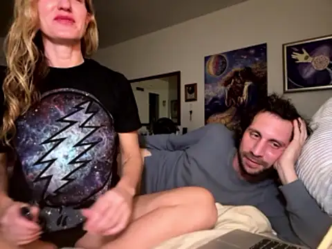 Snapshot of MackdaddyandgG chatting on January 2026 12:05:01 AM MackdaddyandgG online show from January 2026 12:05:01 AM