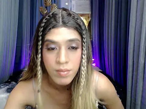 Snapshot of Yourscarlette_Slut chatting on November 2025 02:54:02 AM Yourscarlette Slut online show from November 2025 02:54:02 AM