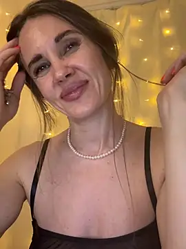 LucieMack online show from May 2026 04:12:01 PM