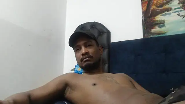 ElCaballeroNegro24 online show from May 2026 04:26:01 PM