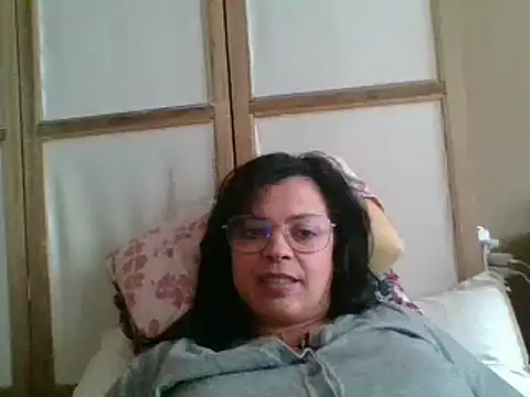 Snapshot of ITALIANASISIXX chatting on November 2025 12:33:01 PM ITALIANASISIXX online show from November 2025 12:33:01 PM