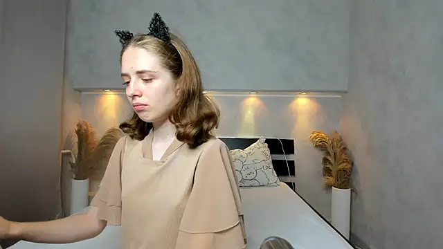 Snapshot of Camilla_Kelly chatting on September 2025 12:11:01 AM Camilla Kelly online show from September 2025 12:11:01 AM