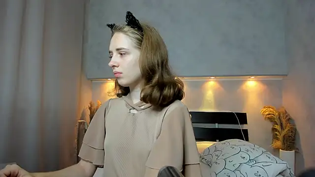 Snapshot of Camilla_Kelly chatting on September 2025 12:12:01 AM Camilla Kelly online show from September 2025 12:12:01 AM