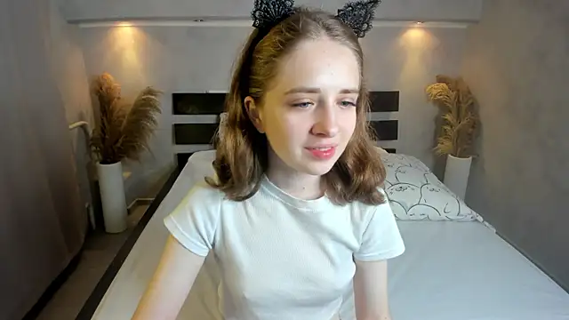 Snapshot of Camilla_Kelly chatting on October 2025 01:15:01 AM Camilla Kelly online show from October 2025 01:15:01 AM