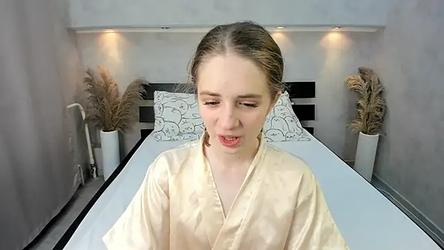 Snapshot of Camilla_Kelly chatting on October 2025 01:17:01 AM Camilla Kelly online show from October 2025 01:17:01 AM