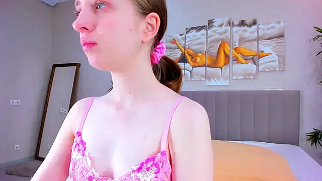 Camilla Kelly online show from May 2026 11:12:03 PM