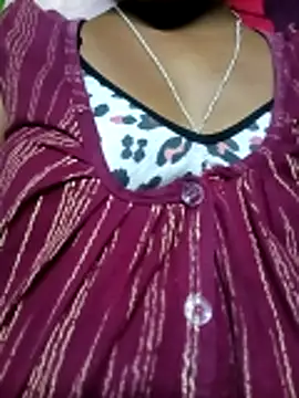 Anuhot20 online show from April 2026 06:10:02 PM