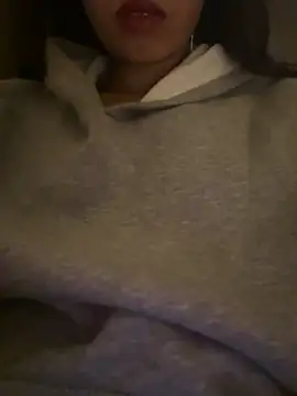 Snapshot of _Maya_zaidi_ chatting on November 2025 03:44:02 PM Maya zaidi online show from November 2025 03:44:02 PM