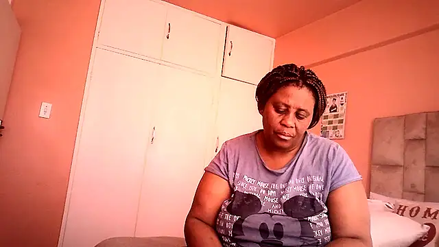 HUGEASSXXXXX online show from July 2026 06:42:02 AM