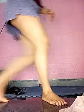 Snapshot of Rose_194 chatting on October 2025 01:12:01 PM Rose 194 online show from October 2025 01:12:01 PM