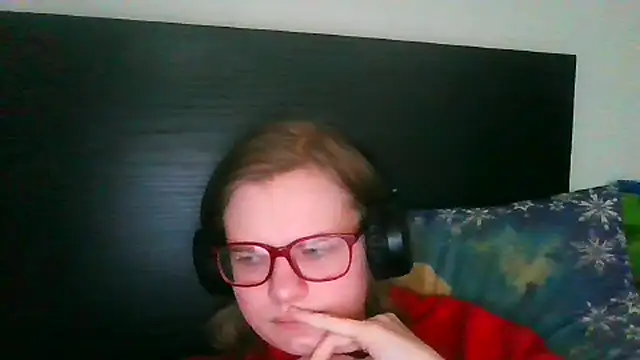 Moonolighta online show from February 2026 02:04:02 PM