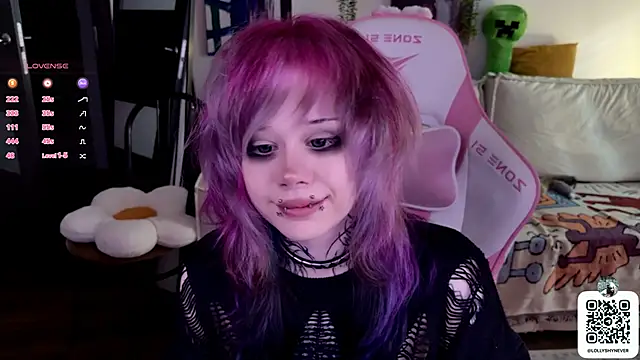 Lollyshy online show from September 2025 01:00:01 PM