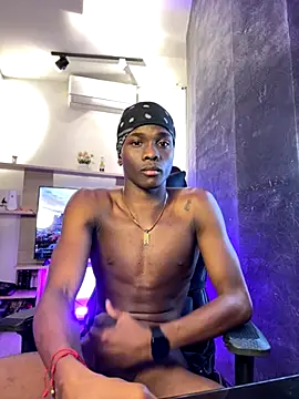 Brycce santos online show from December 2025 05:11:02 PM