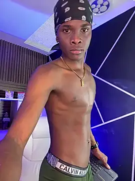 Brycce santos online show from December 2025 06:04:01 PM