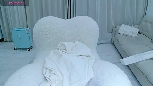 Snapshot of rainybb chatting on October 2025 12:25:02 PM rainybb online show from October 2025 12:25:02 PM