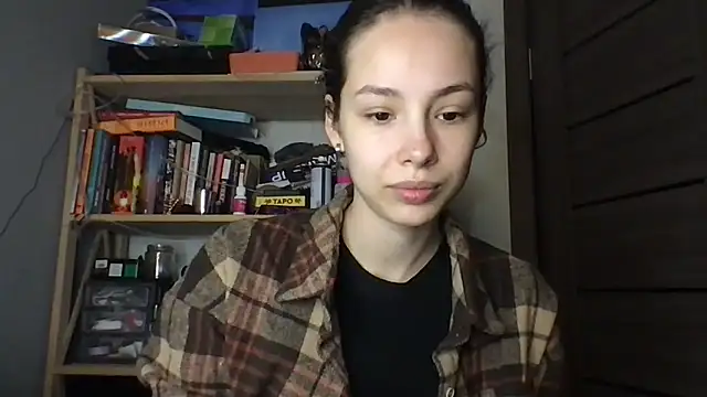 Yuna5343 online show from December 2025 08:16:02 PM