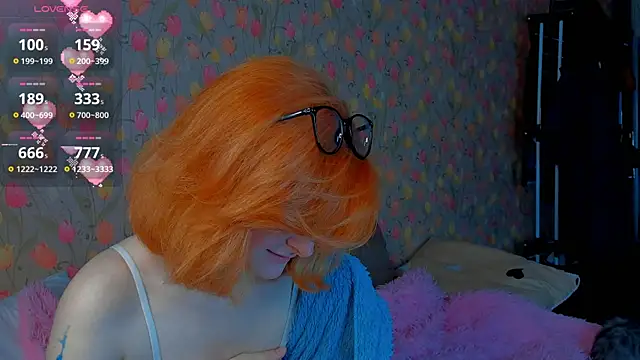 Snapshot of Squirrel_Bunny chatting on October 2025 08:31:02 PM Squirrel Bunny online show from October 2025 08:31:02 PM