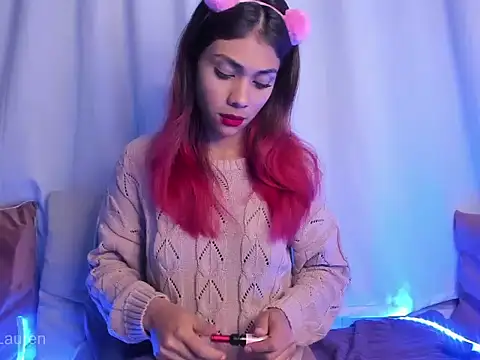 Laurenn 2 online show from October 2025 03:41:02 AM