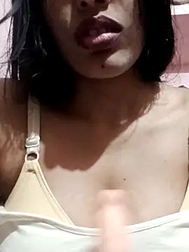 kaviyaponnu0987 online show from October 2025 09:24:01 PM