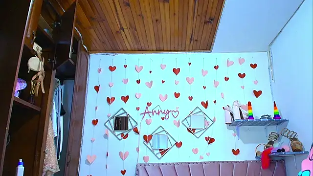 Anny Hurtado online show from October 2025 08:34:01 AM