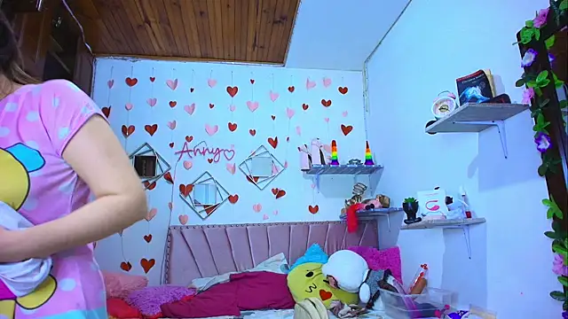 Anny Hurtado online show from October 2025 09:09:01 AM