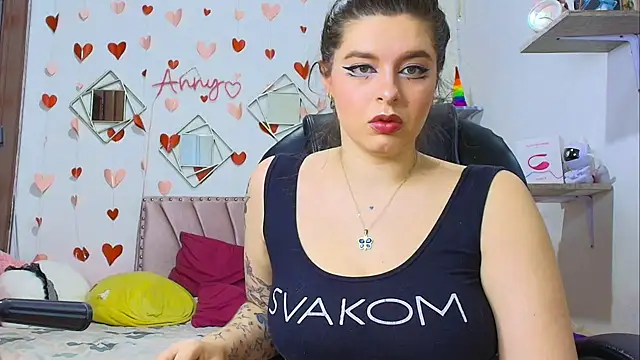 Anny Hurtado online show from October 2025 06:14:02 AM