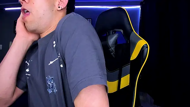 alexgiraldo   online show from September 2025 10:59:02 AM