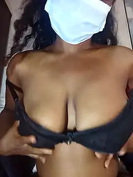 Snapshot of MickMicky chatting on October 2025 03:28:01 AM MickMicky online show from October 2025 03:28:01 AM