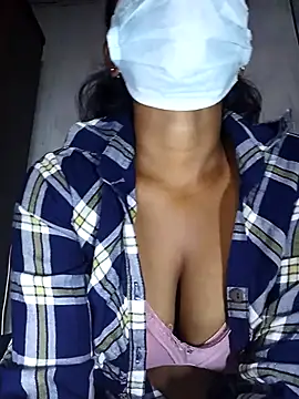 Snapshot of MickMicky chatting on October 2025 12:26:01 AM MickMicky online show from October 2025 12:26:01 AM