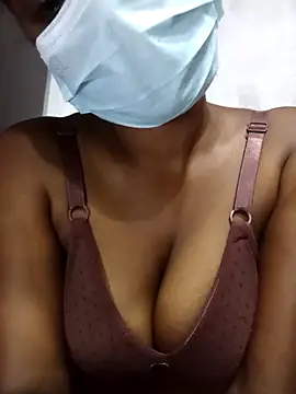 Snapshot of MickMicky chatting on October 2025 12:45:01 AM MickMicky online show from October 2025 12:45:01 AM