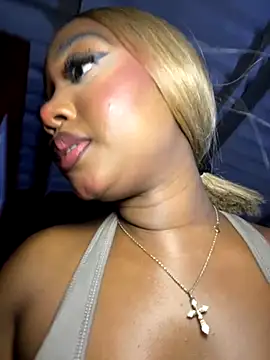 Snapshot of alisonn_moon chatting on November 2025 03:30:01 AM alisonn moon online show from November 2025 03:30:01 AM