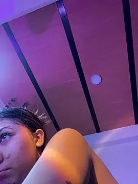 Snapshot of emilysofiia chatting on September 2025 11:05:02 PM emilysofiia online show from September 2025 11:05:02 PM