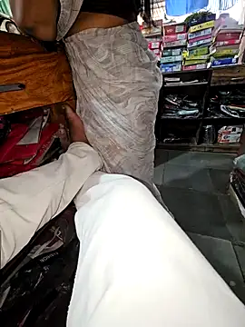 Snapshot of indianhotwife639 chatting on October 2025 04:45:02 AM indianhotwife639 online show from October 2025 04:45:02 AM