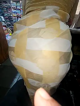 Snapshot of indianhotwife639 chatting on November 2025 06:24:02 AM indianhotwife639 online show from November 2025 06:24:02 AM