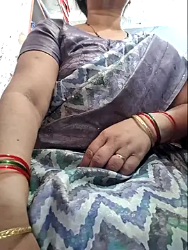 indianhotwife639 online show from May 2026 07:27:01 AM