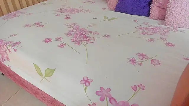 Mila grace  online show from May 2026 06:24:01 PM