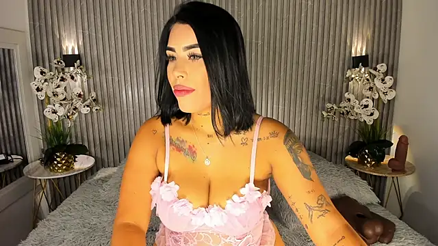 Snapshot of MaddyGray_ chatting on July 2026 04:20:01 PM MaddyGray online show from July 2026 04:20:01 PM