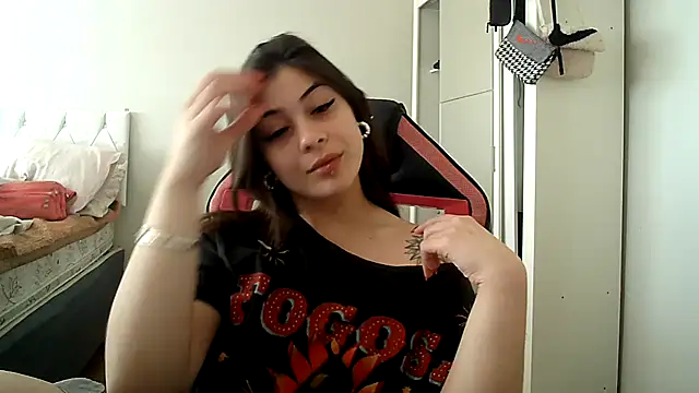 Becca B online show from September 2025 05:29:02 PM