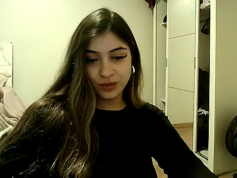 Becca B online show from June 2026 01:17:02 AM