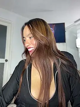 Snapshot of Adarha_Ramirez chatting on May 2026 06:32:03 AM Adarha Ramirez online show from May 2026 06:32:03 AM