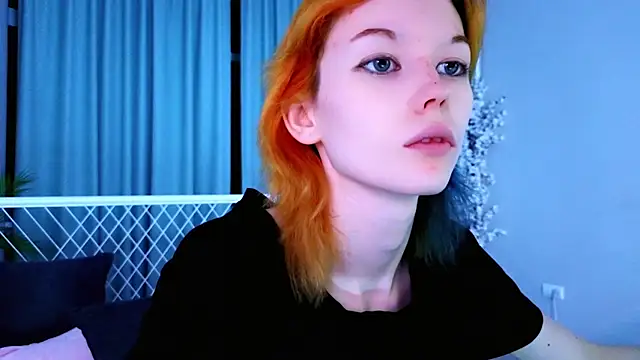Snapshot of Kiara_Dream chatting on July 2026 09:43:01 PM Kiara Dream online show from July 2026 09:43:01 PM