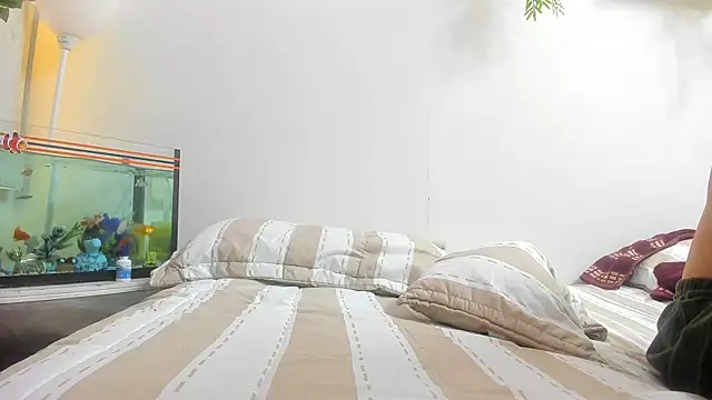 Angel superhuge online show from October 2025 12:45:02 PM