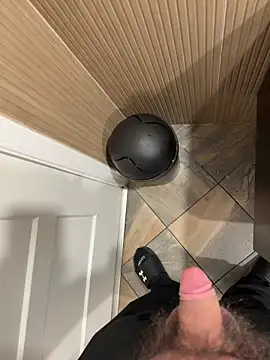 Snapshot of Spartacus514 chatting on October 2025 10:29:01 PM Spartacus514 online show from October 2025 10:29:01 PM