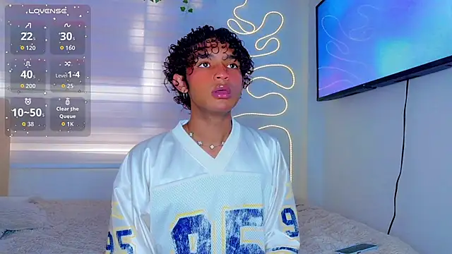 Snapshot of Aaron_Wiinter chatting on February 2026 07:31:02 PM Aaron Wiinter online show from February 2026 07:31:02 PM