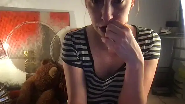 Snapshot of Bembi_Trouble chatting on November 2025 08:20:01 AM Bembi Trouble online show from November 2025 08:20:01 AM