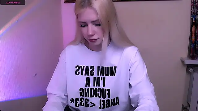 AliceHotty  online show from February 2026 08:57:02 AM