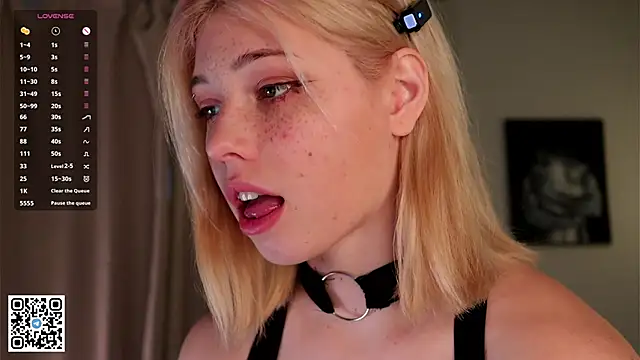 Snapshot of SibleyDurborow chatting on September 2025 04:23:02 AM SibleyDurborow online show from September 2025 04:23:02 AM